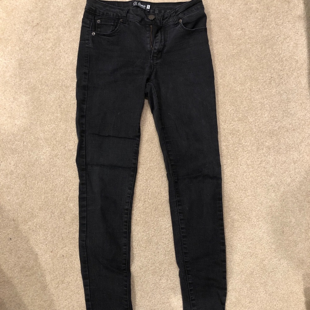 Black Fashion Nova booty lifting jeans!